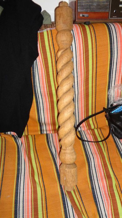 Słup spirala -polski dąb