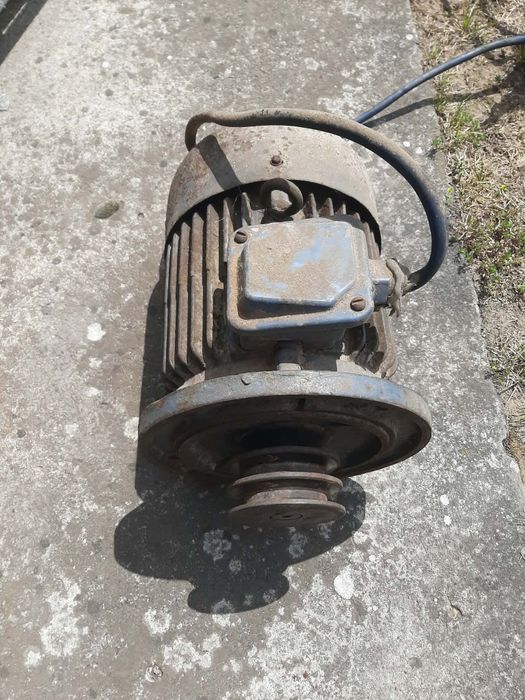 Silnik elektryczny trojfazowy Tarcz do krajzegi