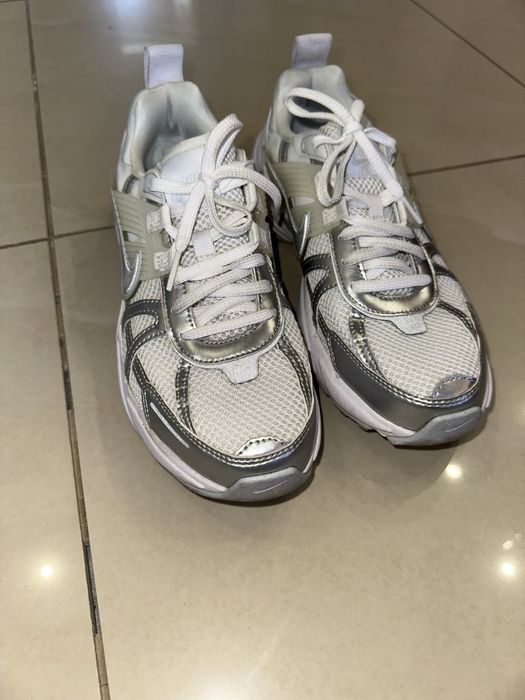 Nike V2K Run кросівки