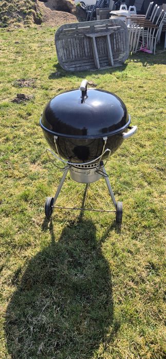 Grill węglowy Weber kula