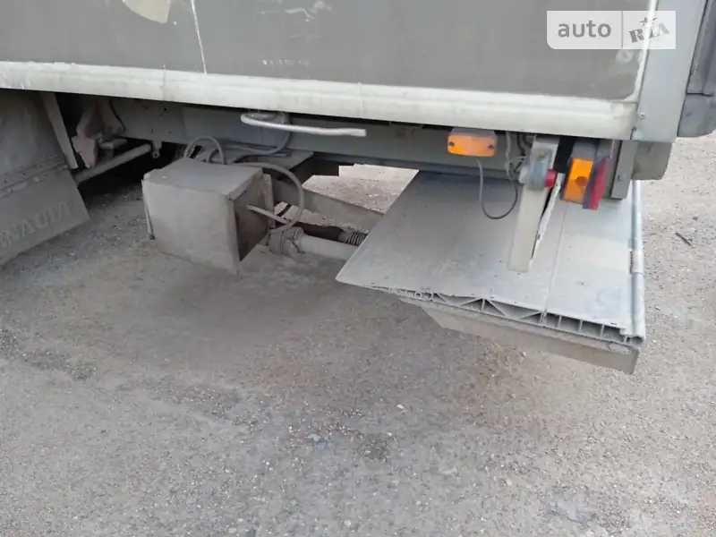 Renault Premium 2003