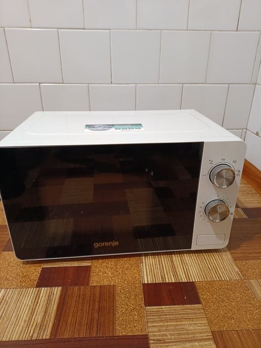 Мікрохвильова піч