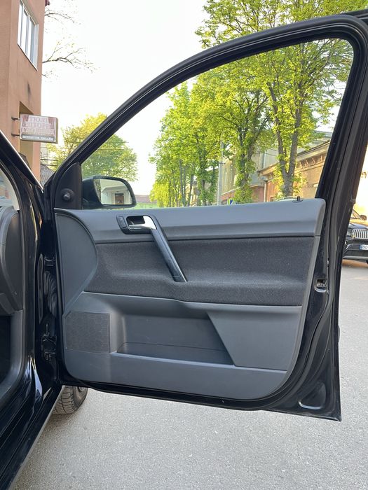 Продам Volkswagen Polo 1,2 бензин 2003 року!