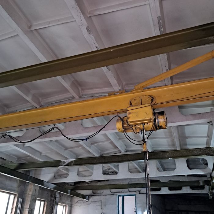 Кран - балка підвісна 3,2 тонни.