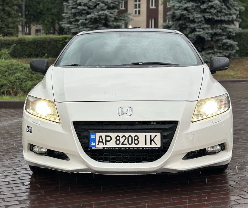 Продам Honda CR-Z 1.5 бензин/гидрид 2010 механика