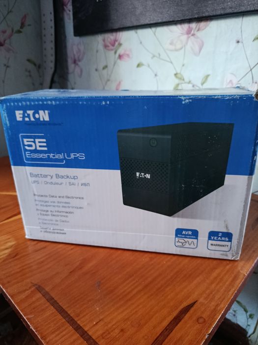 источник бесперебойного питания (ИБП) Eaton 5E