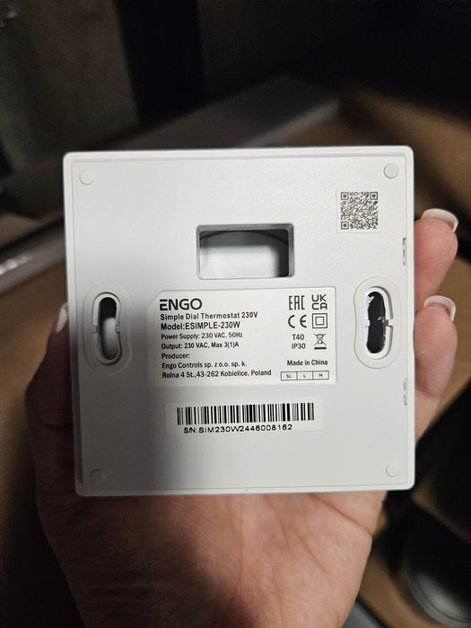 Sprzedam komplet 5 termostatów pokojowych ENGO ESIMPLE-230W (230V).