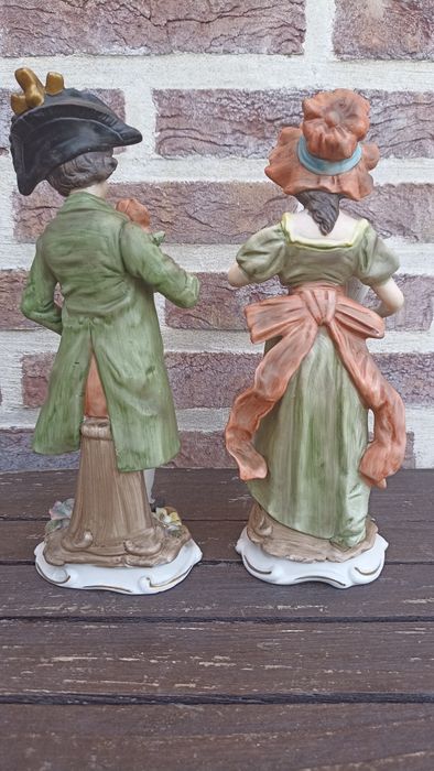 "Галантная пара"  статуэтка