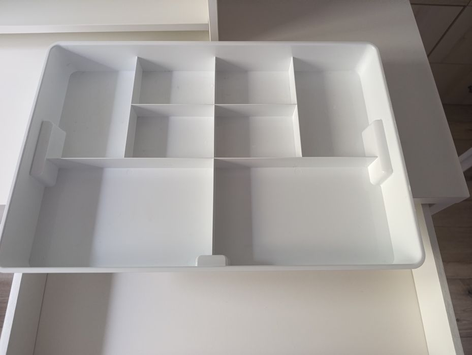 Biurko Ikea Micke białe  z nadstawka i wkładem do szuflady