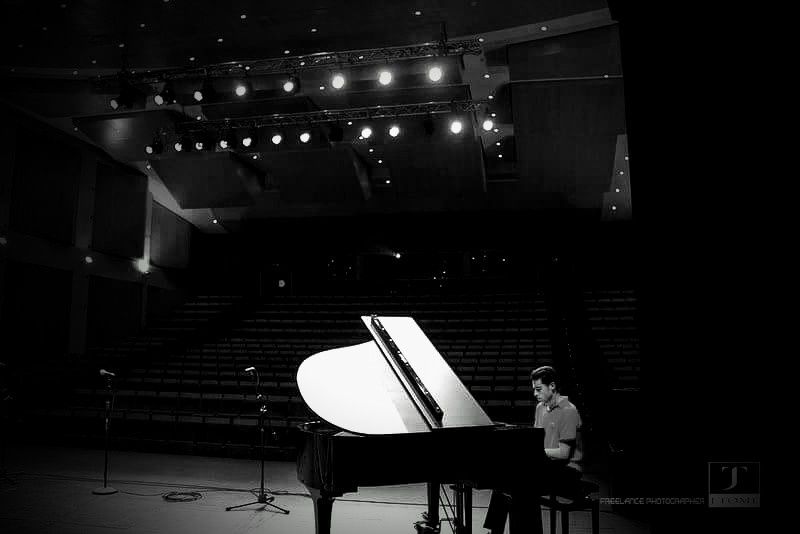 Afinação de pianos acústicos