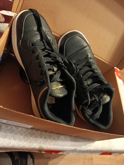 Buty sportowe młodzieżowe Champion r36