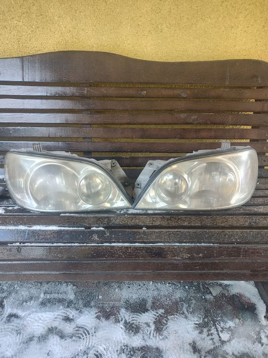 Фари Кіа карнавал