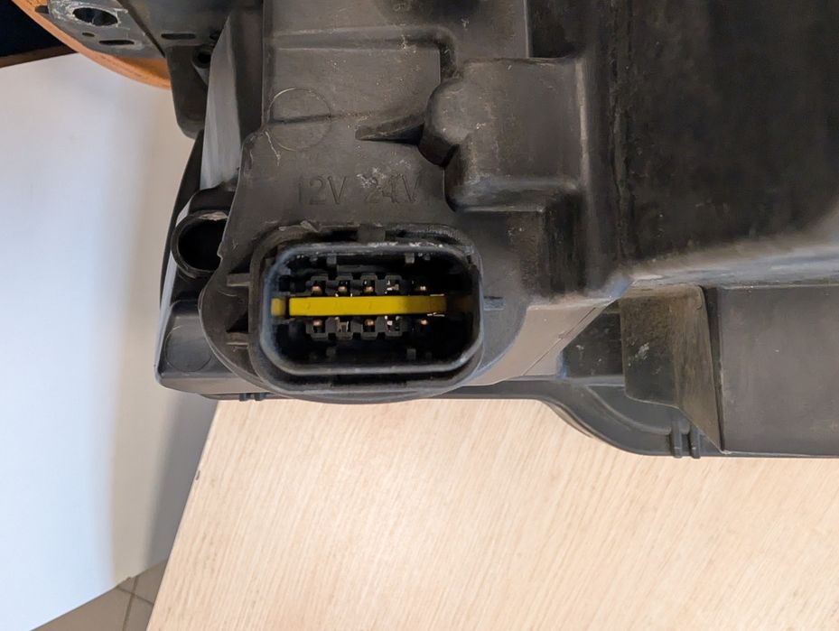 Reflektor prawy full led peugot 508 I gen. polift