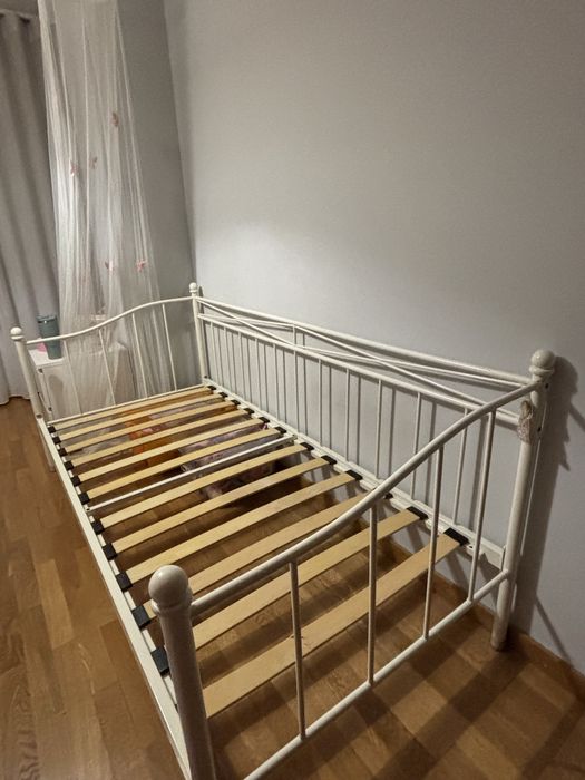 Vendo a cama e o estrado