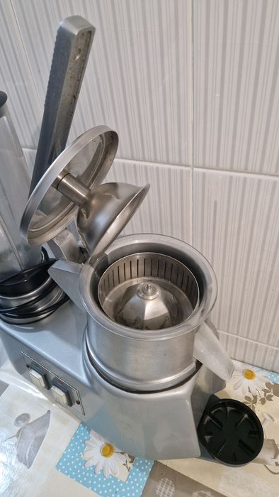 Liquidificadora e espremedor industrial