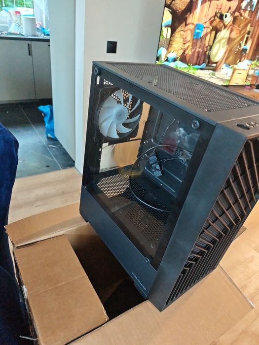 Obudowa do pc (uszkodzona)
