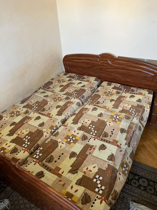 Двохспальне ліжко