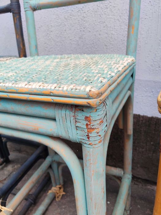Zestaw 4 krzeseł barowych (hokerów) z bambusa i rattanu