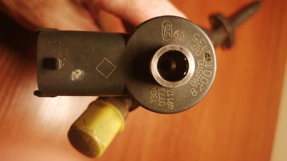 форсунки 2.5 dCi renault trafic 8200101135/0445110