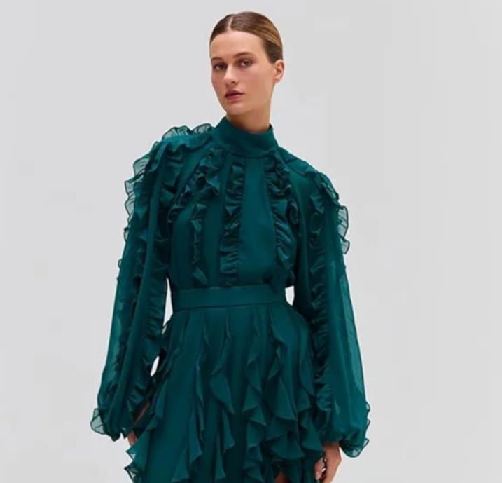 Lindo vestido com babados Bubbles-BBCO L