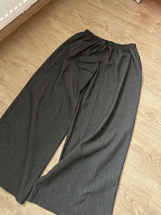 Графітові брюки Zara