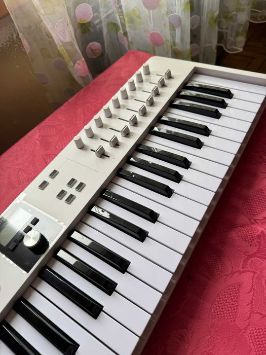 Klawiatura midi Arturia KeyLab Essential 61 Mk3 White + oprogramowanie JAK NOWA