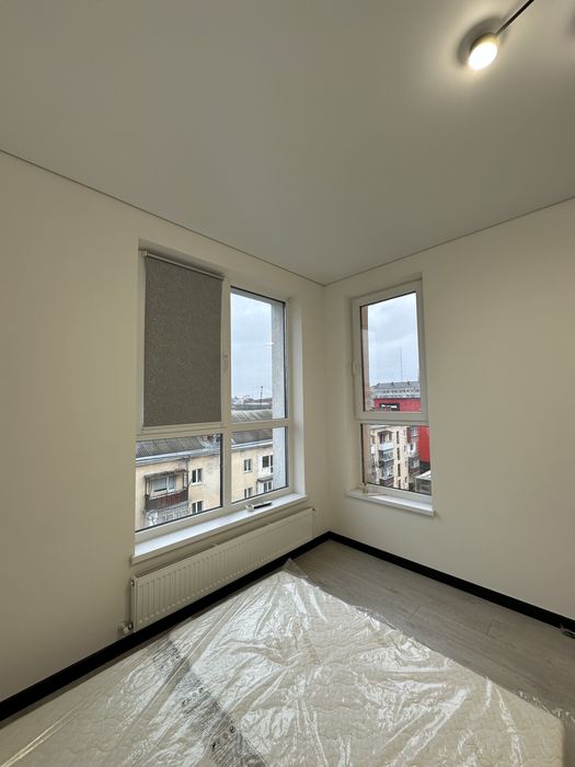 Центр-оренда 2 кім.кварт.+студія-Вид на Ратушу-Перша здача-Паркінг