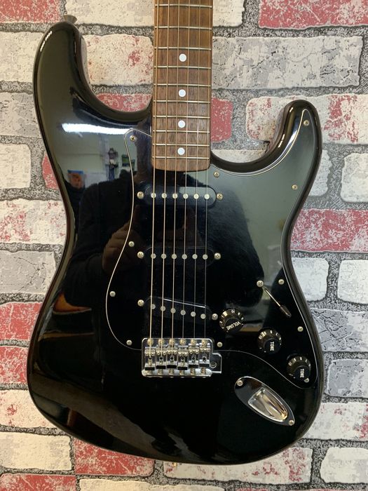 Електрогітара Fender JAPAN STRATOCASTER