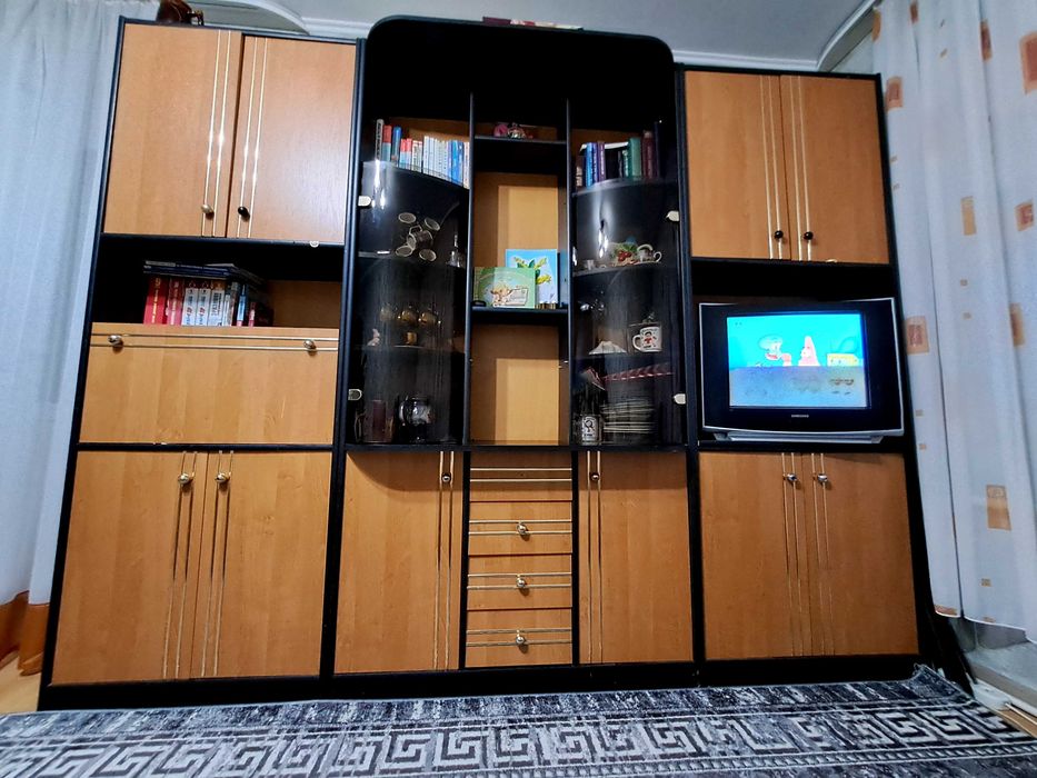 Стінка в гарному стані 3,30×2,5