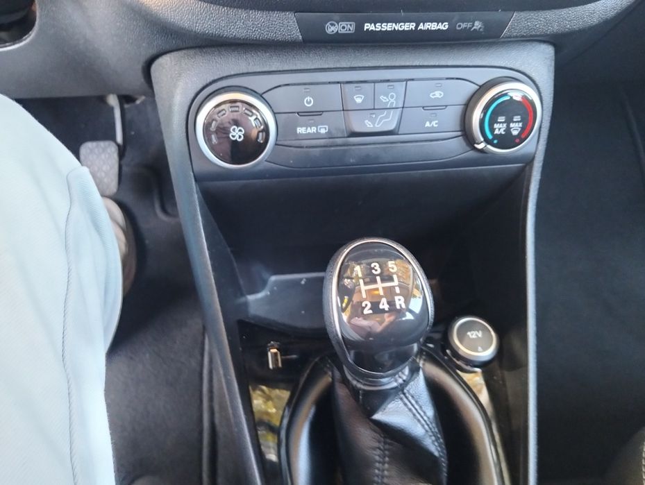 Ford Fiesta Business 1.1 – 85 cv | Janeiro 2018 | 56 300 km