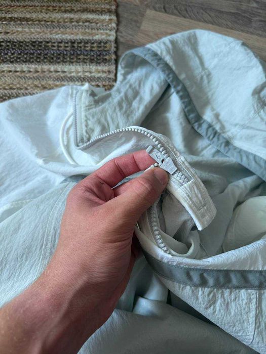 streewear white x gray Nike nylon Jacket біло-сіра Вітровка Nike