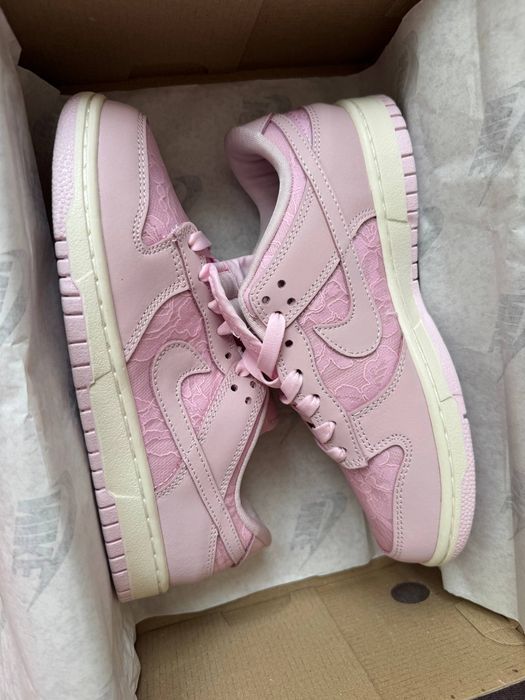 Nike SB Dunk Low Lace Pink Regal трендові жіночі кросівки найк сб данк рожеві