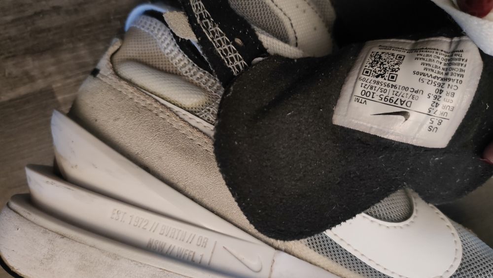 świetne buty NIKE Waffle One