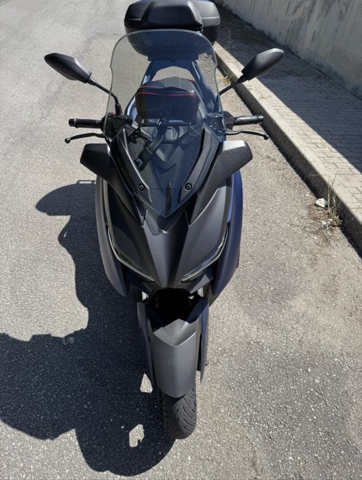 Yamaha X-max 125