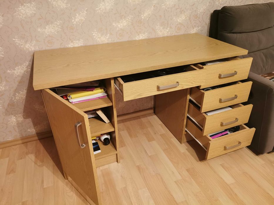 Biurko do nauki sprzedam, 60x140 x75 głębokość/szerokość/wysokość
