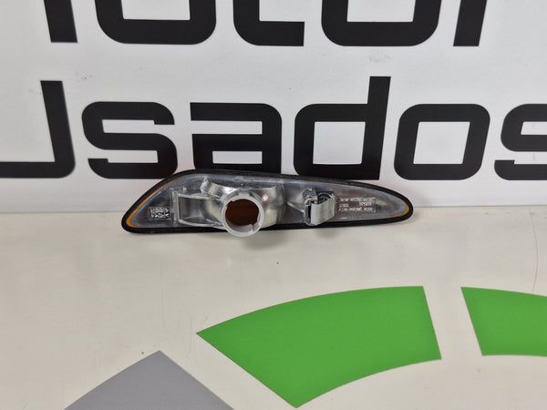 Pisca Lateral Direito BMW Serie 3 E46