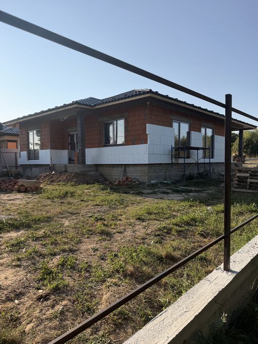 Продається сучасний будинок площею 155 м²