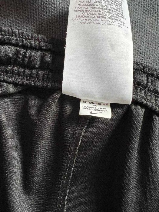 Спортивні штани Nike