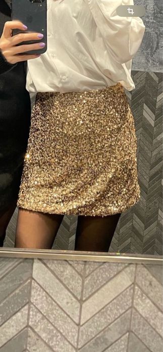 Продам юбку в пайетках