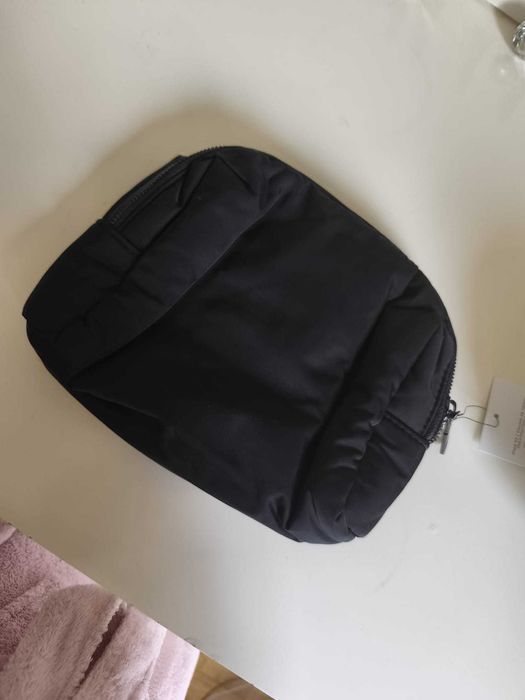 Calvin Klein kosmetyczka czarna