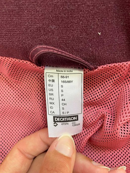 Casaco mulher Quechua Decathlon outono/inverno, impermeável, impecável