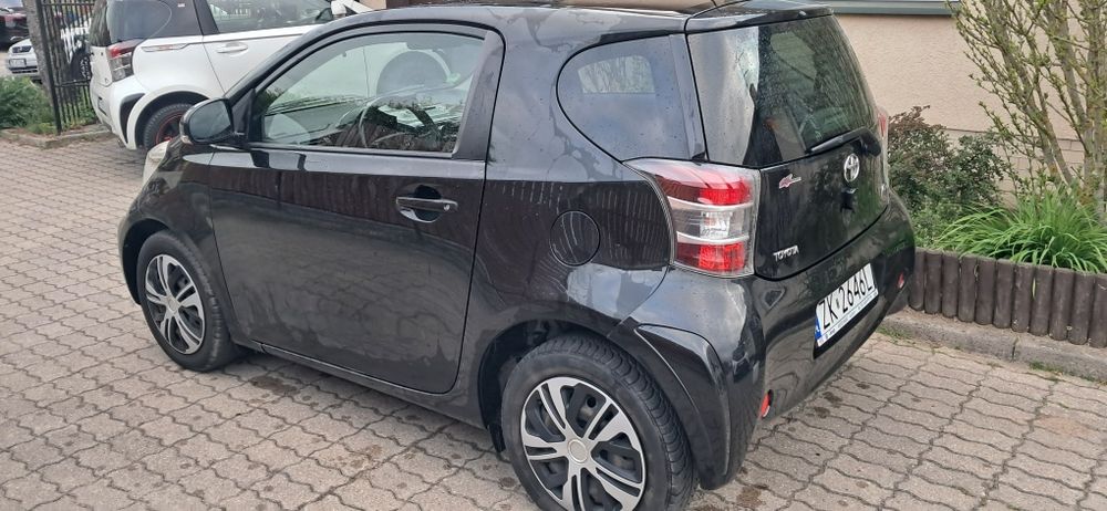 Toyota IQ 1.4 diesel D4D 2011 Rok zamiana