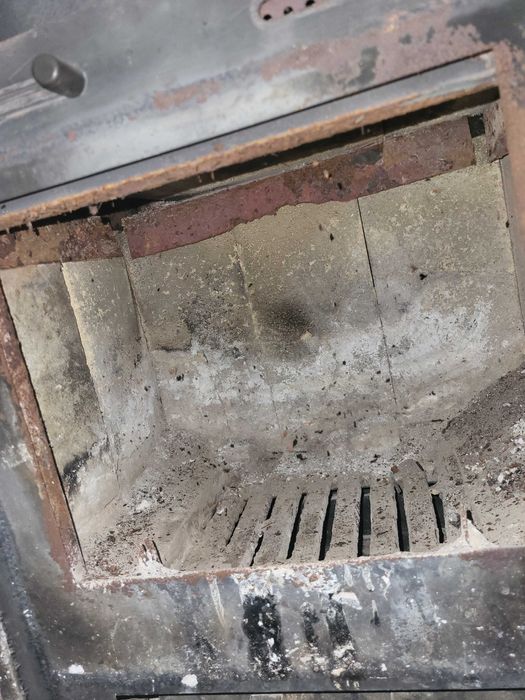 Sprzedam piecyk kominkowy.