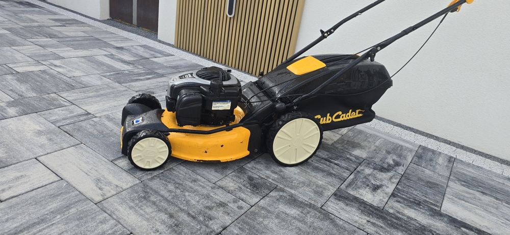 Kosiarka spalinowa z napędem Cub Cadet Briggs