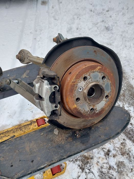 Zwrotnica tylna prawa lewa tył piasta bmw e 87 e 90 e 91 e 92