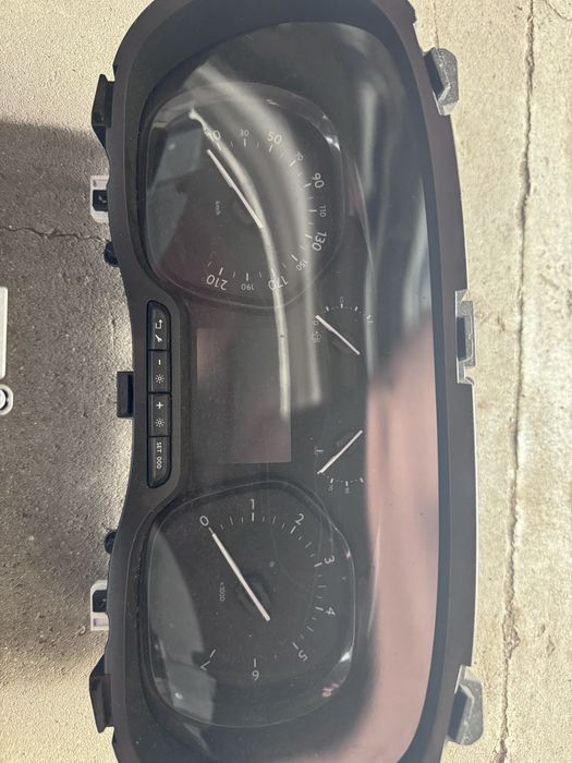 Licznik Jumpy Expert Vivaro Proace 16-22