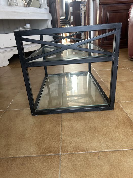 Mesa de centro em ferro