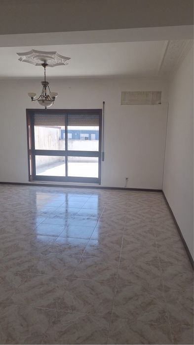 Apartamento 6 assoalhadas freamunde