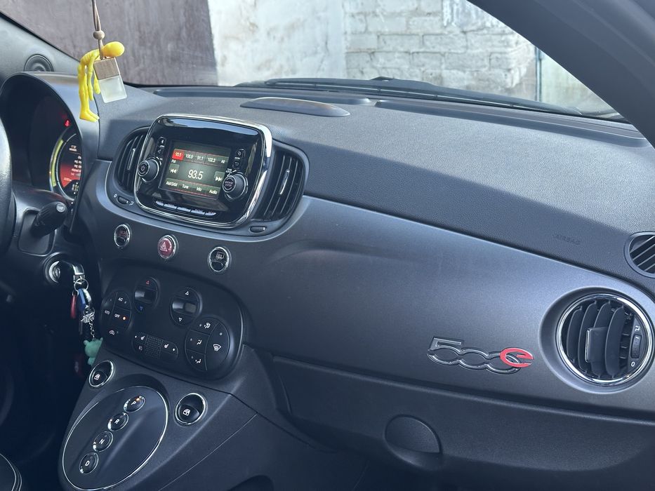 Продам авто електокар Fiat 500e 2017