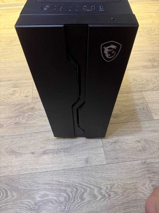 Корпус компьютерный MSI MAG Vampiric 010